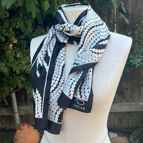 Rare** Vintage Oscar De La Renta Silk Scarf
